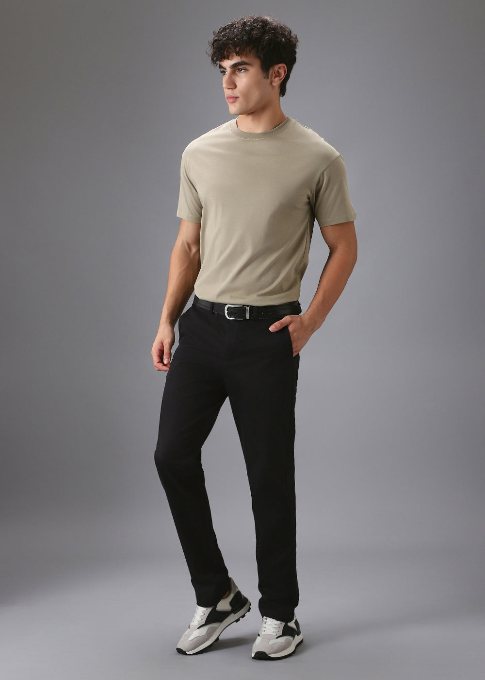 Noir Black Chino