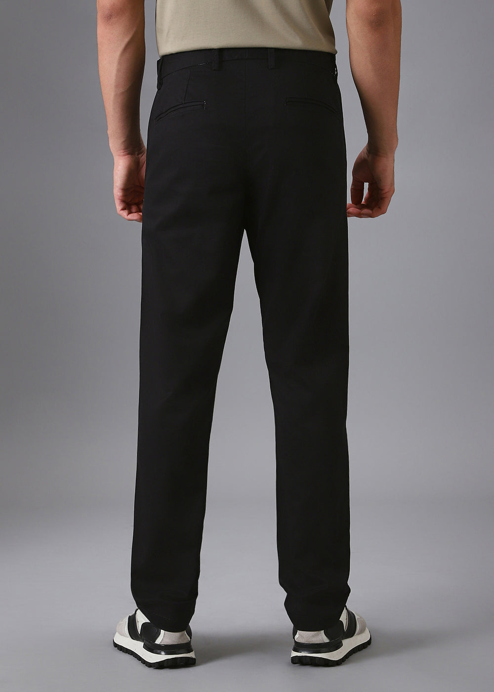 Noir Black Chino