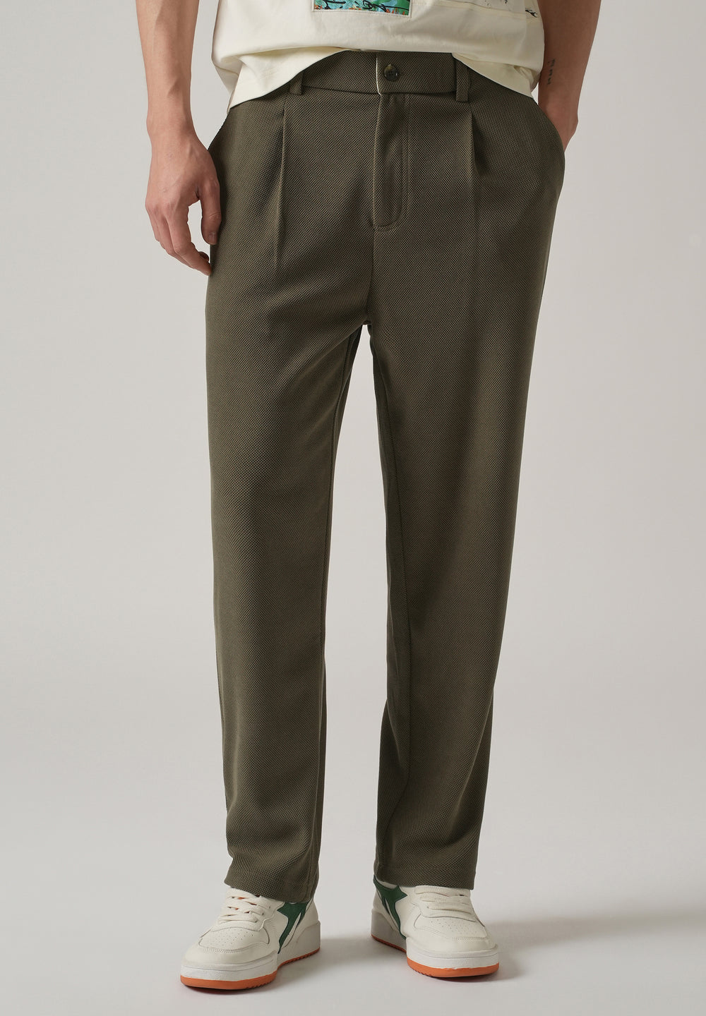 Olive Textured Pleated Relaxed Fit Pant
