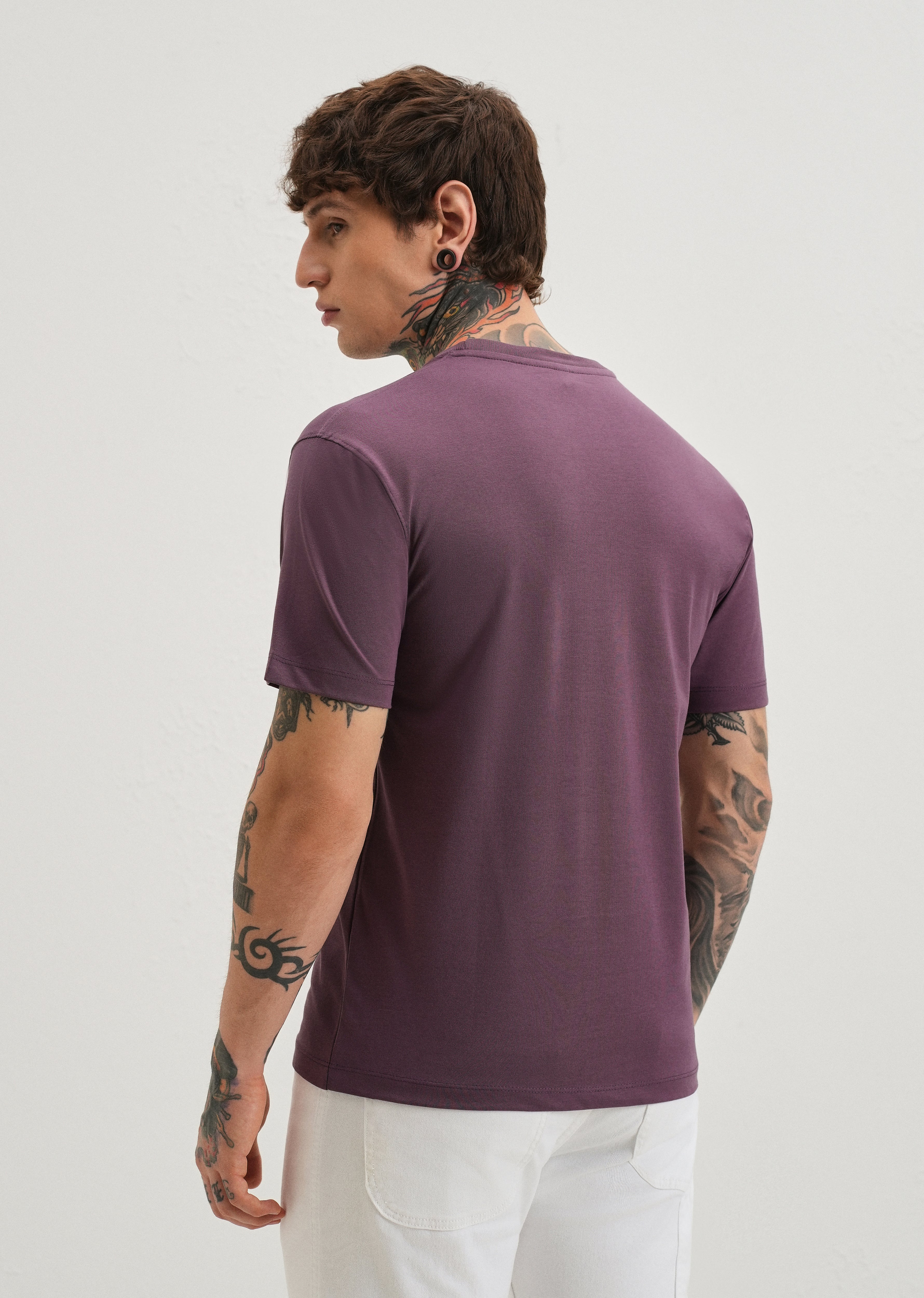 Violet Graphic Print Embroidery T-shirt
