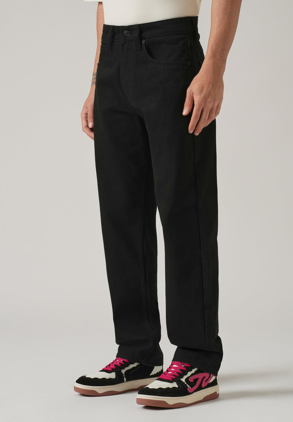 Relaxed Fit Black Jeans