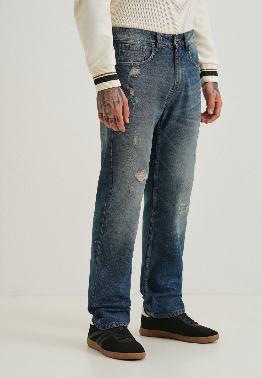 Ripped Blue Straight fit Jeans