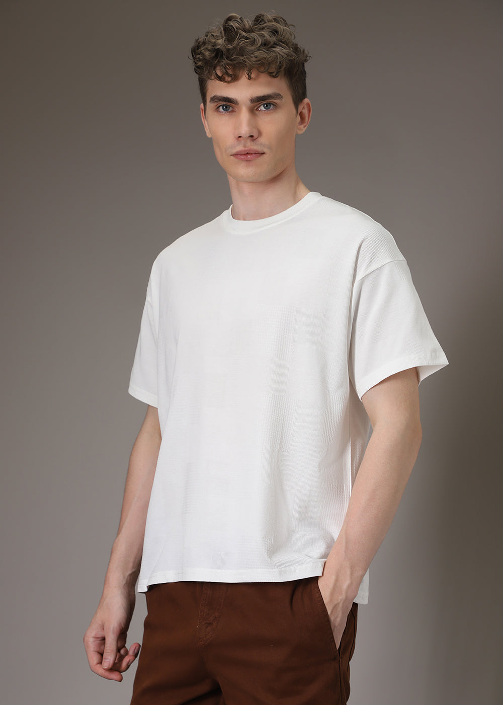 Textured Patterned White T-shirt