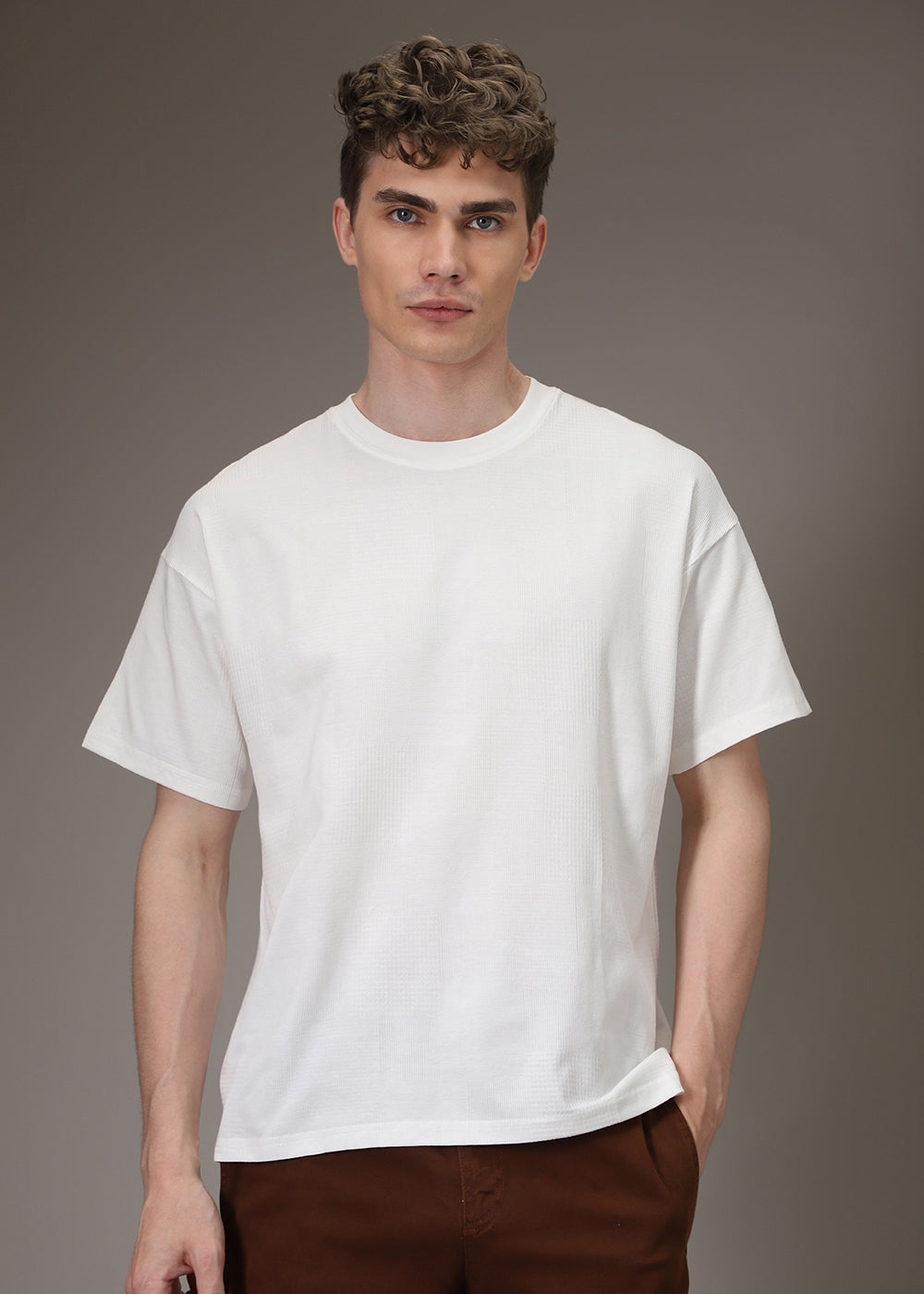 Textured Patterned White T-shirt