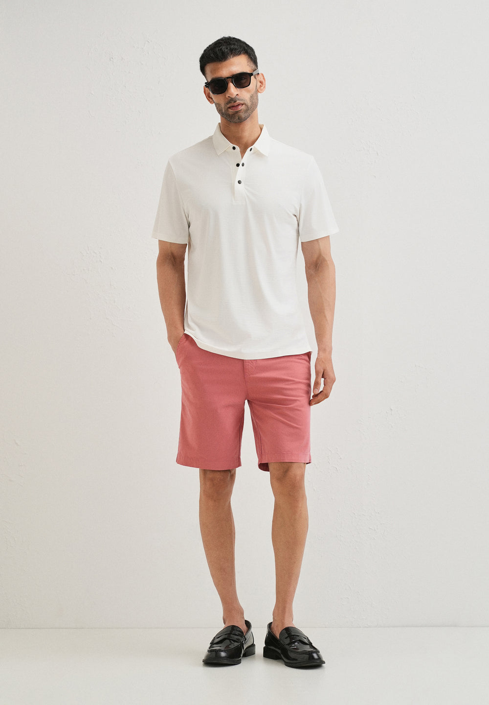 Textured White Plain Stitchless Polo T-shirt