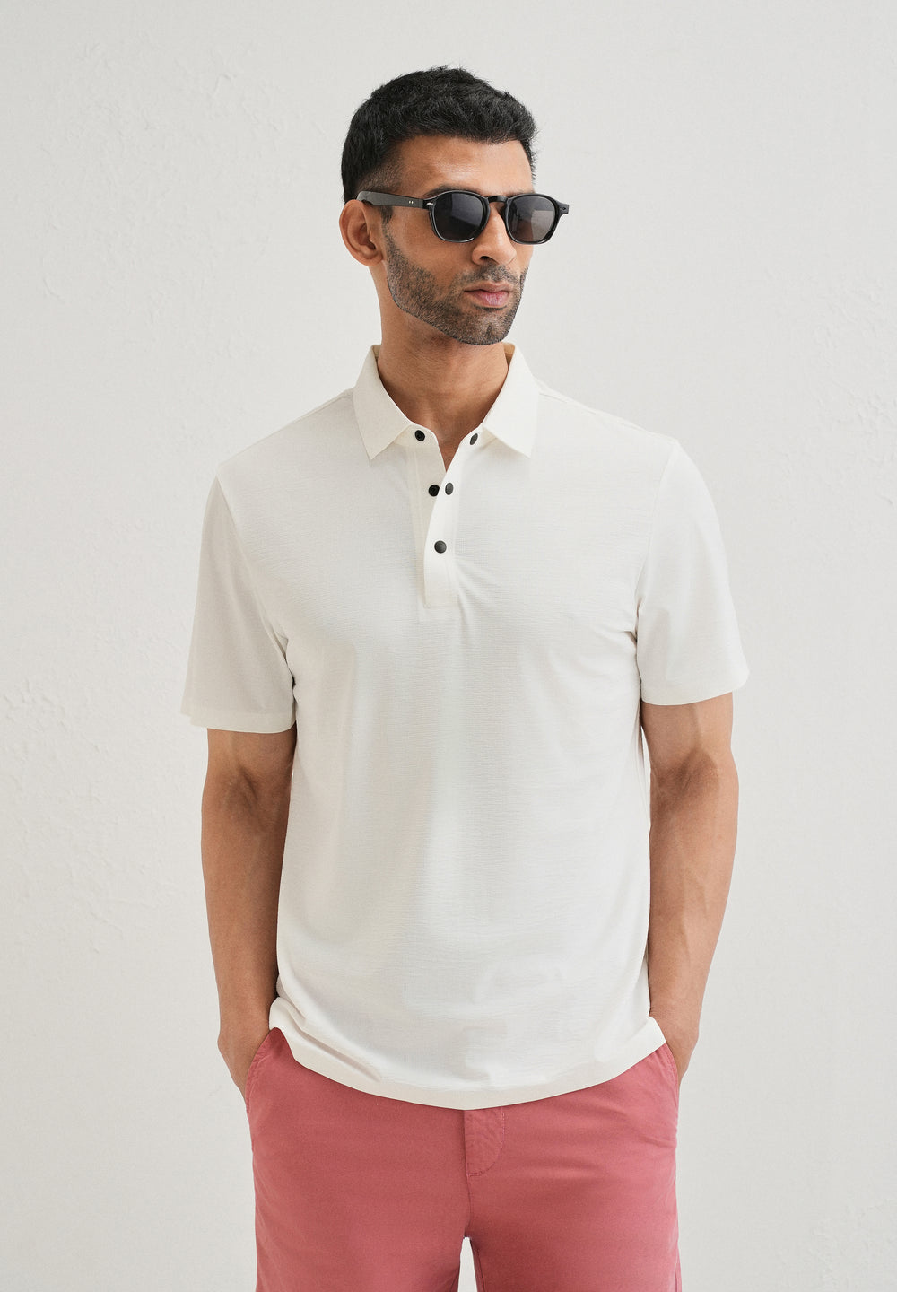 Textured White Plain Stitchless Polo T-shirt