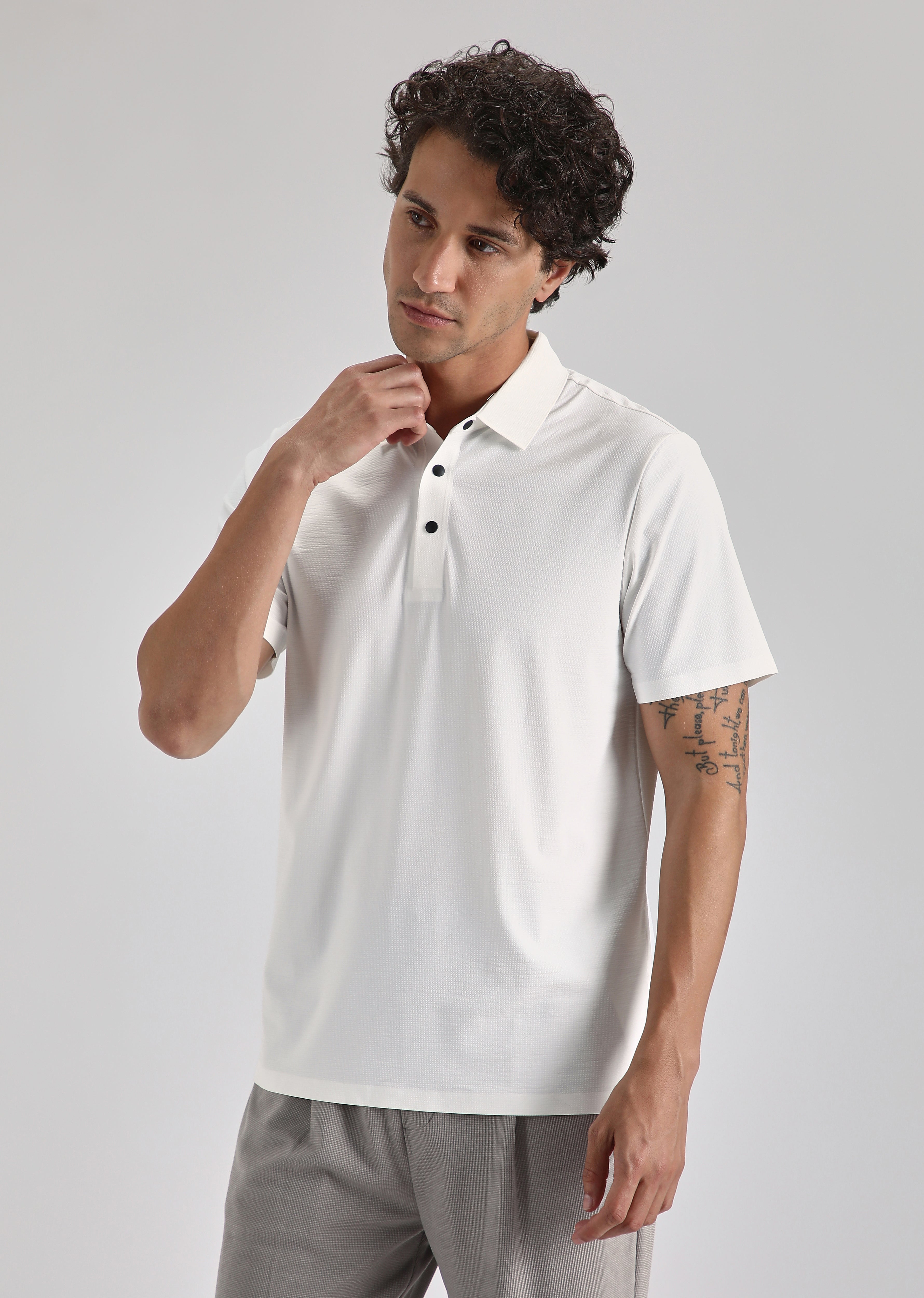 Textured White Stitchless Polo T-shirt