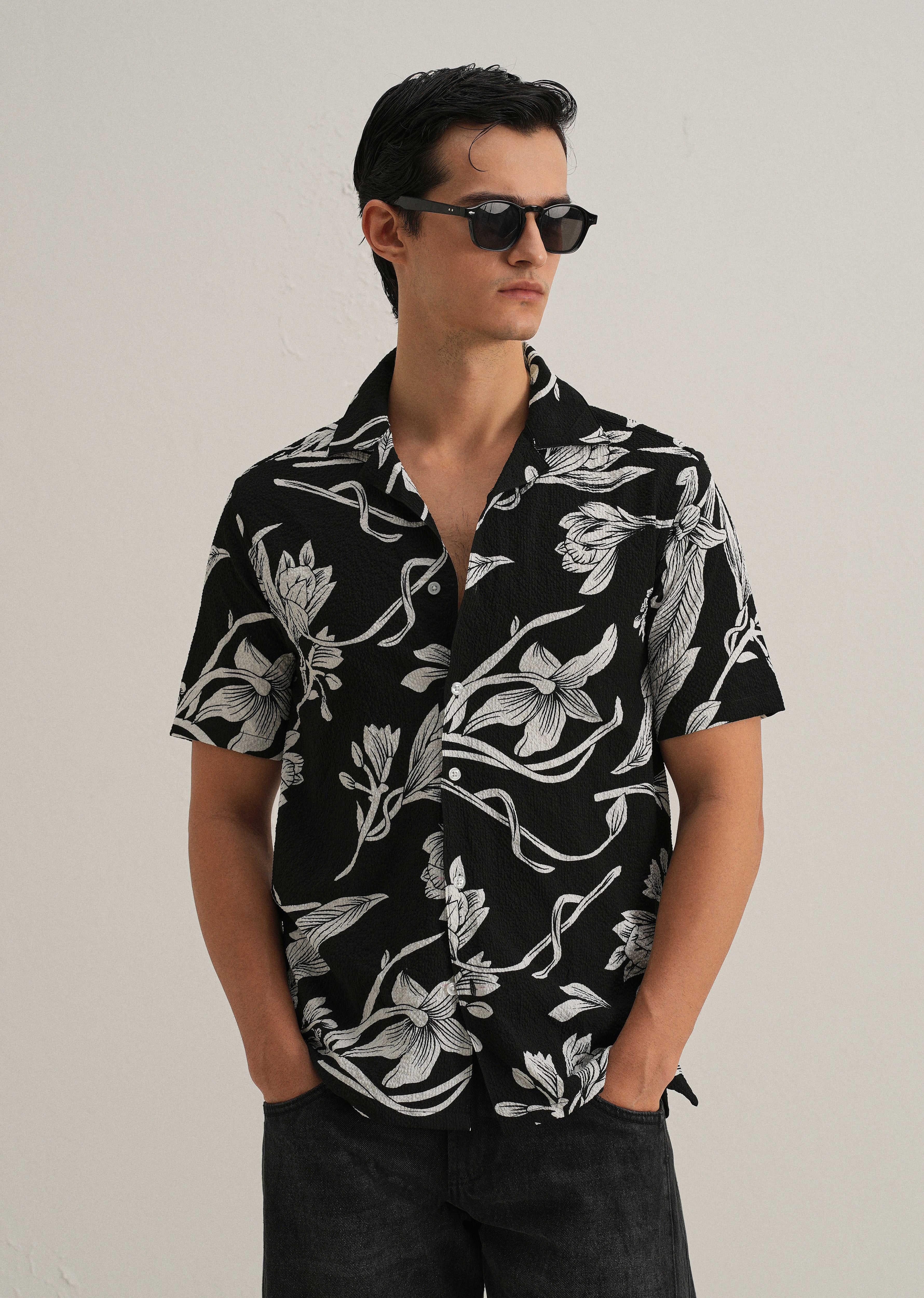 Tulip White Print Popcorn Shirt