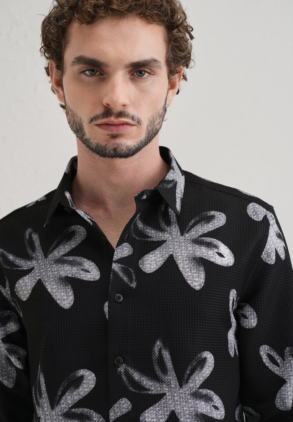 Twig Flower Waffle Dobby Black Shirt