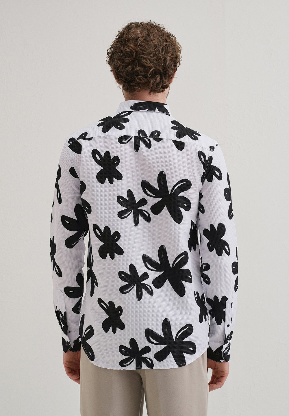 Twig Flower Waffle Dobby White Shirt