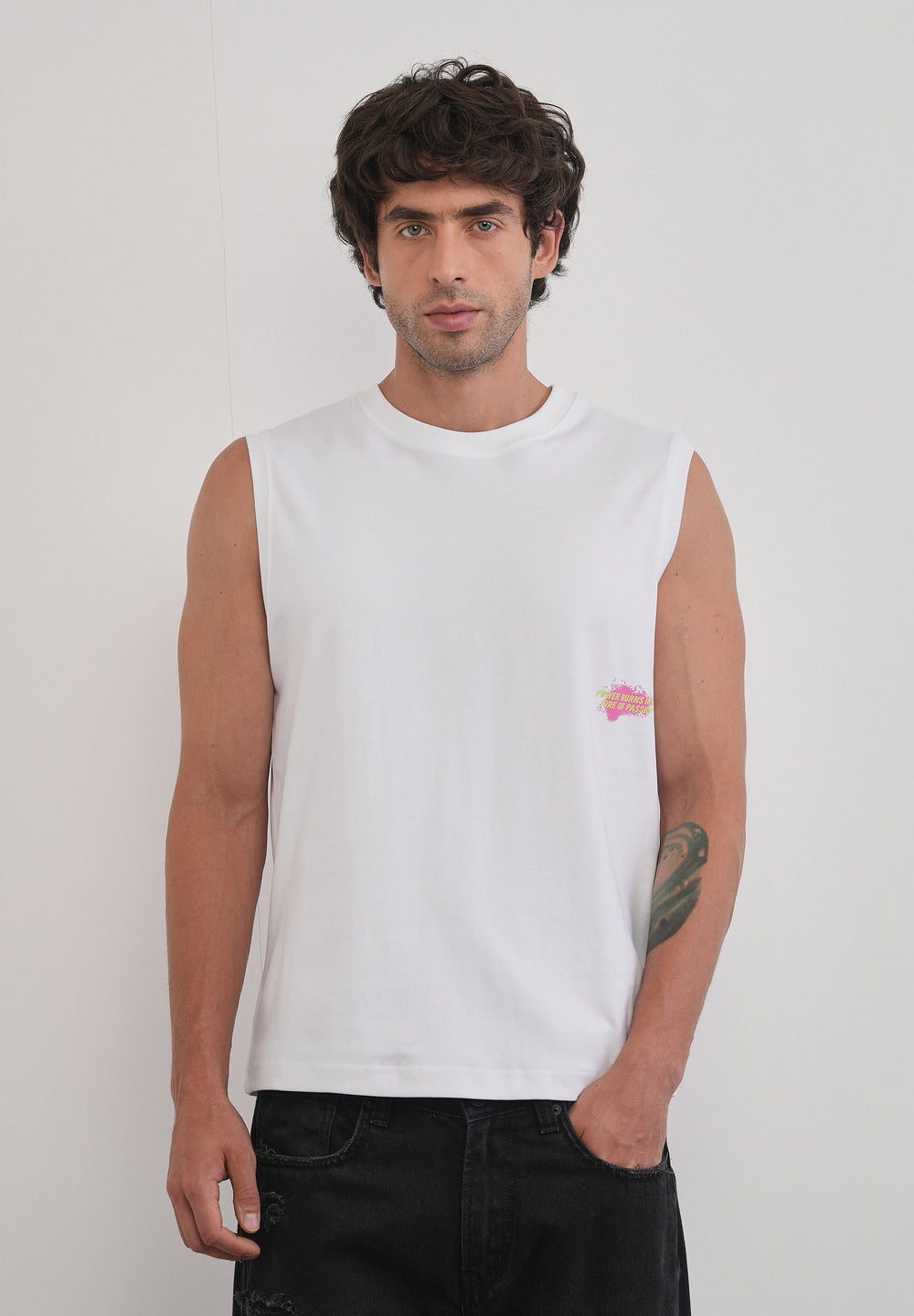 White Aura Flow Tank