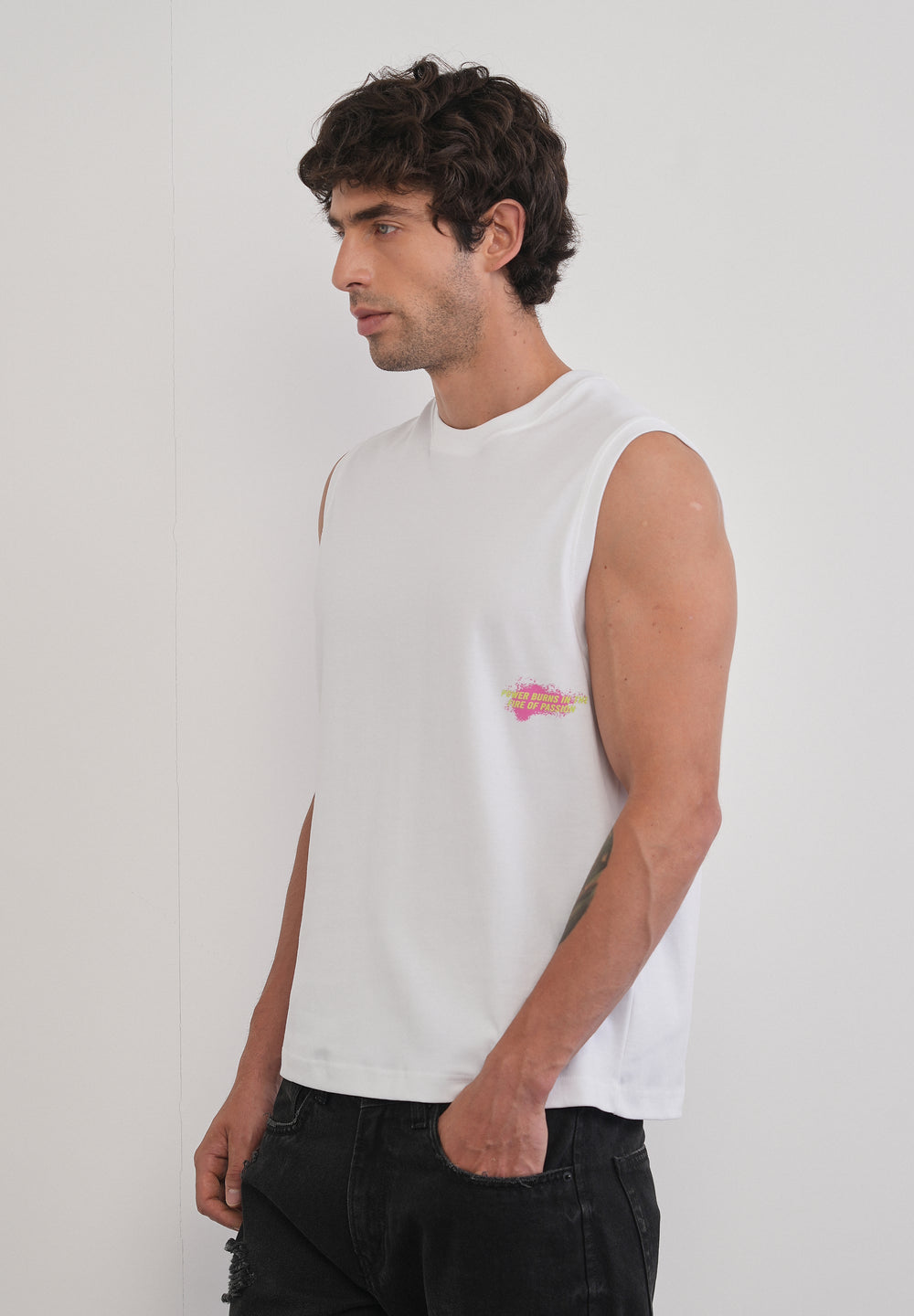 White Aura Flow Tank