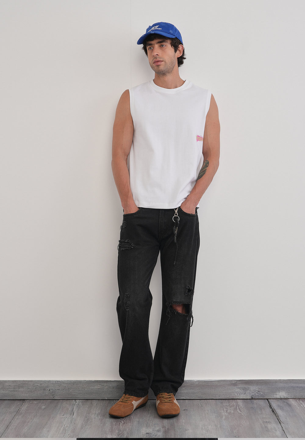 White Aura Flow Tank