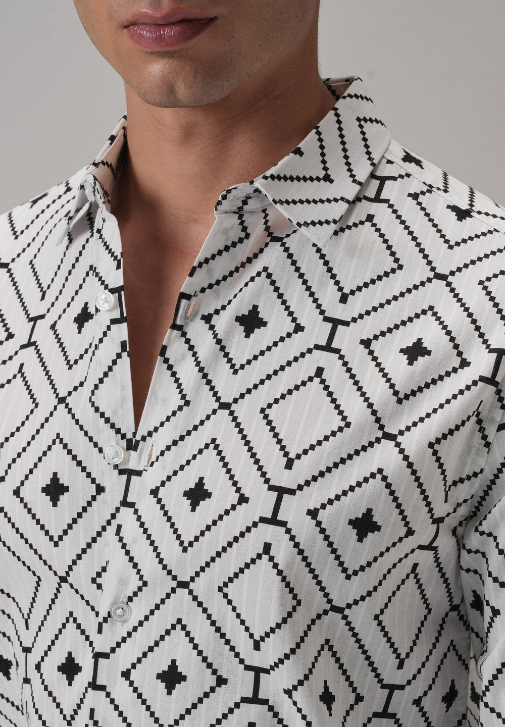 White Diamond Pattern Print Shirt