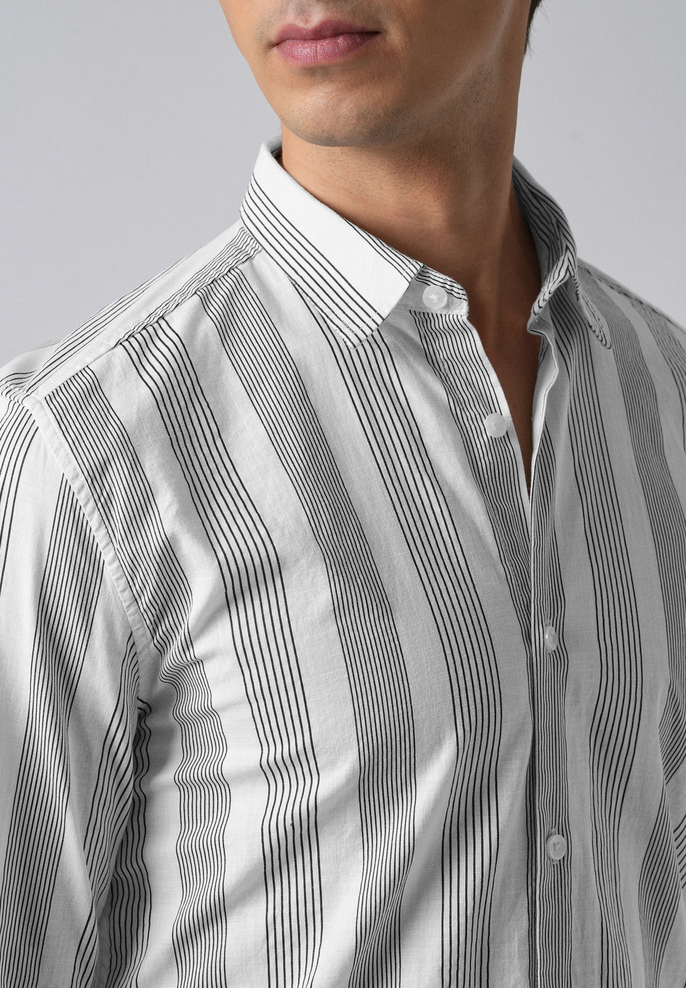White Vertical Pin Stripe Cotton/Linen Shirt